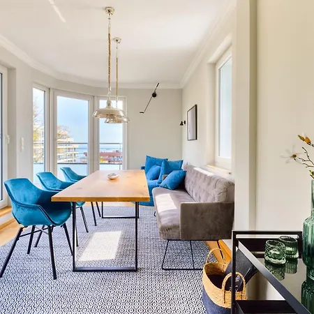 Penthouse Sundeck *